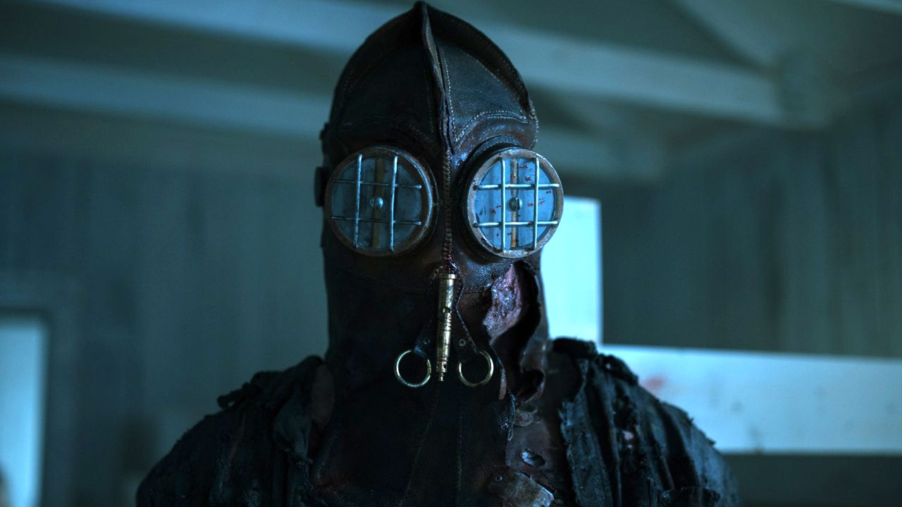 Killer Johnny (Ry Barrett) in 