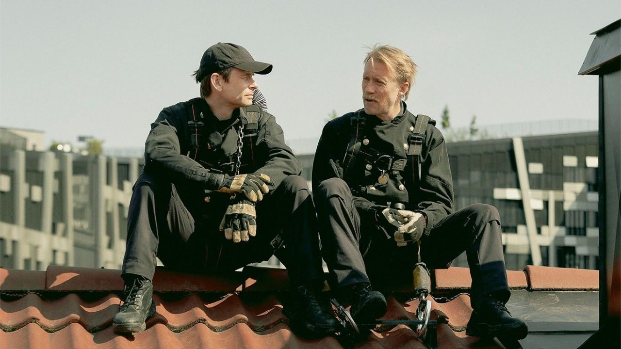 Die Gespräche zwischen den Schornsteinfegern sind ebenso verblüffend wie berührend offen und ehrlich.