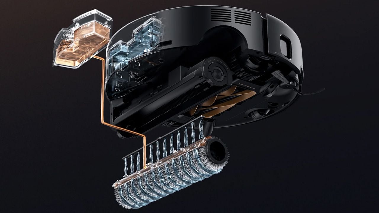 Die Wischwalze wird permanent mit Frischwasser versorgt.