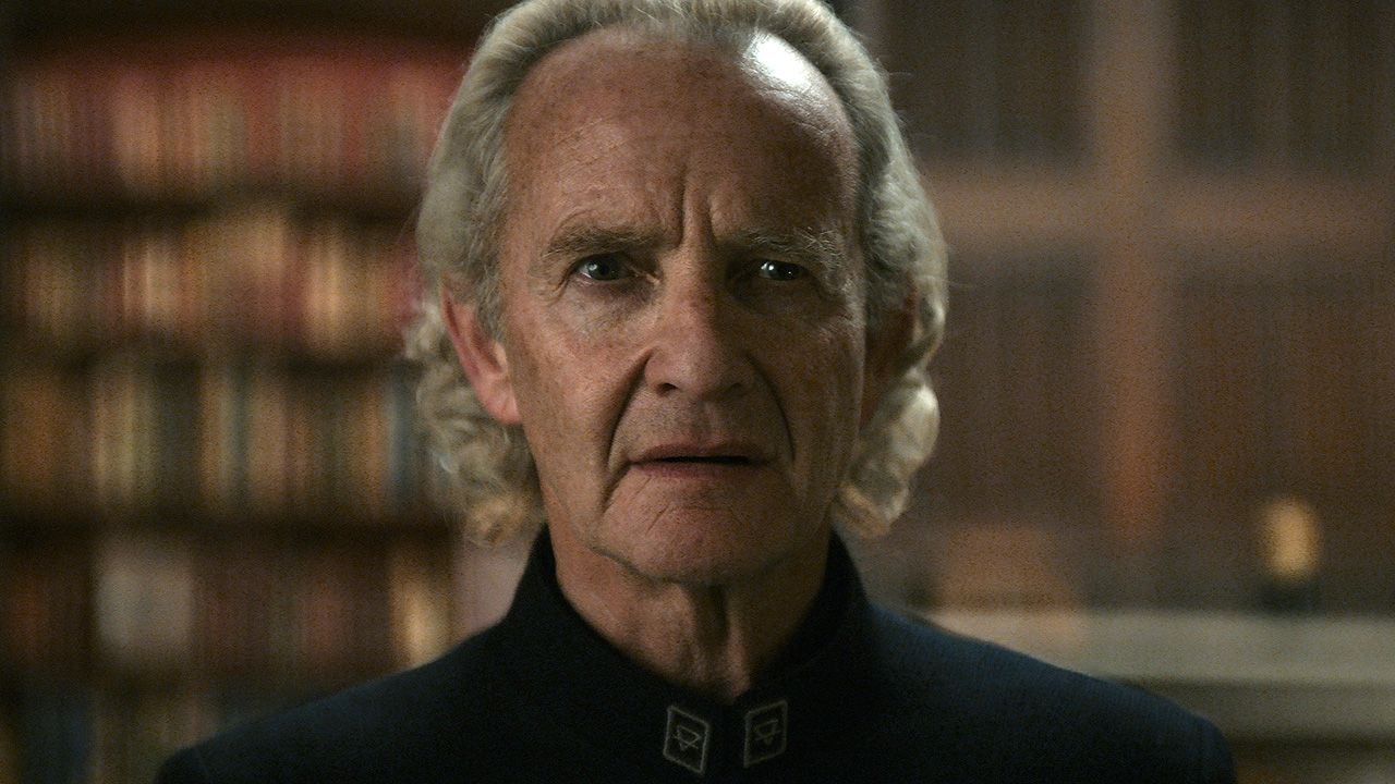 Henry (Anton Lesser) ist ebenfalls ein Gefangener der Simulation.