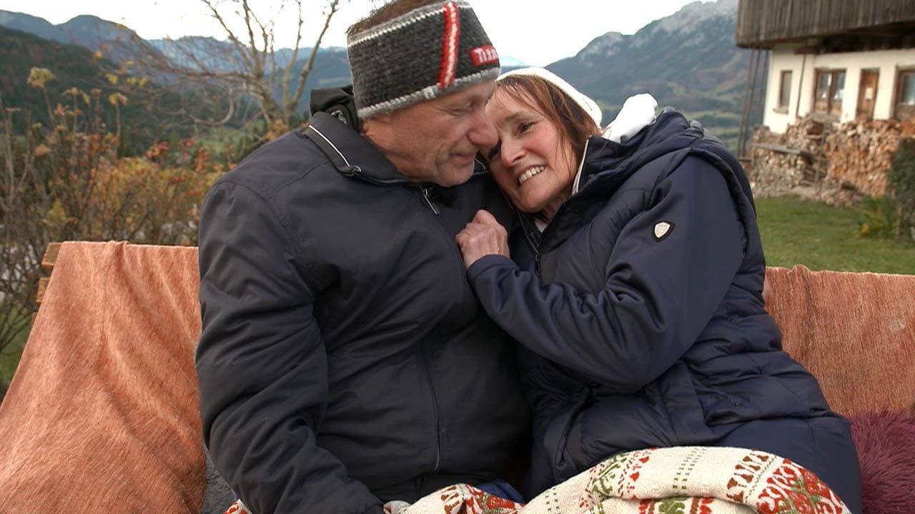 Lediglich bei Bauer Franz und Silke erfährt man, dass die beiden zusammenleben: Er macht ihr sogar einen Antrag