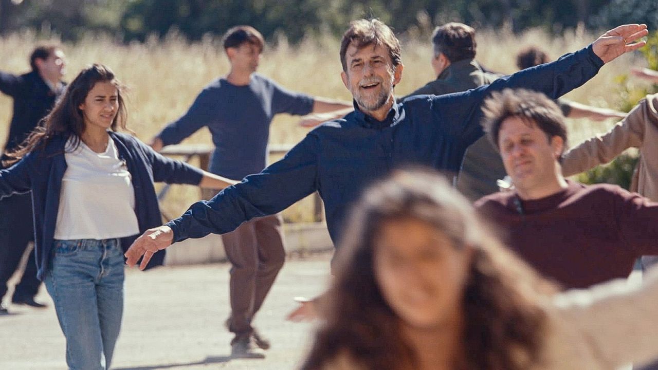 Die verspielten Tanzeinlagen gehören zu den schönsten Szenen in „Das Beste liegt noch vor uns“.