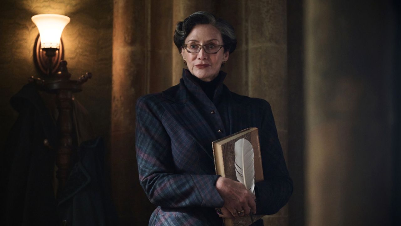 Janet McTeer als Prof. Minerva McGonagall