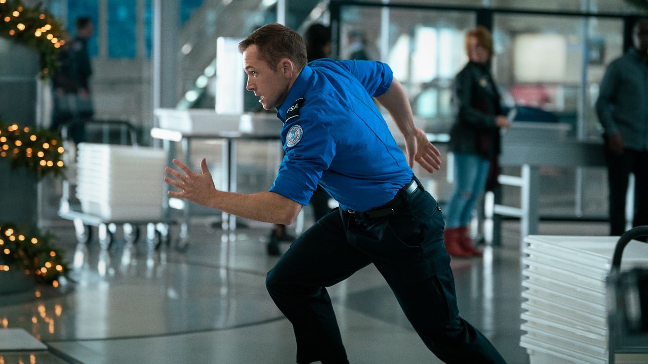 In Bewegung: Taron Egerton als Ethan Kopek.