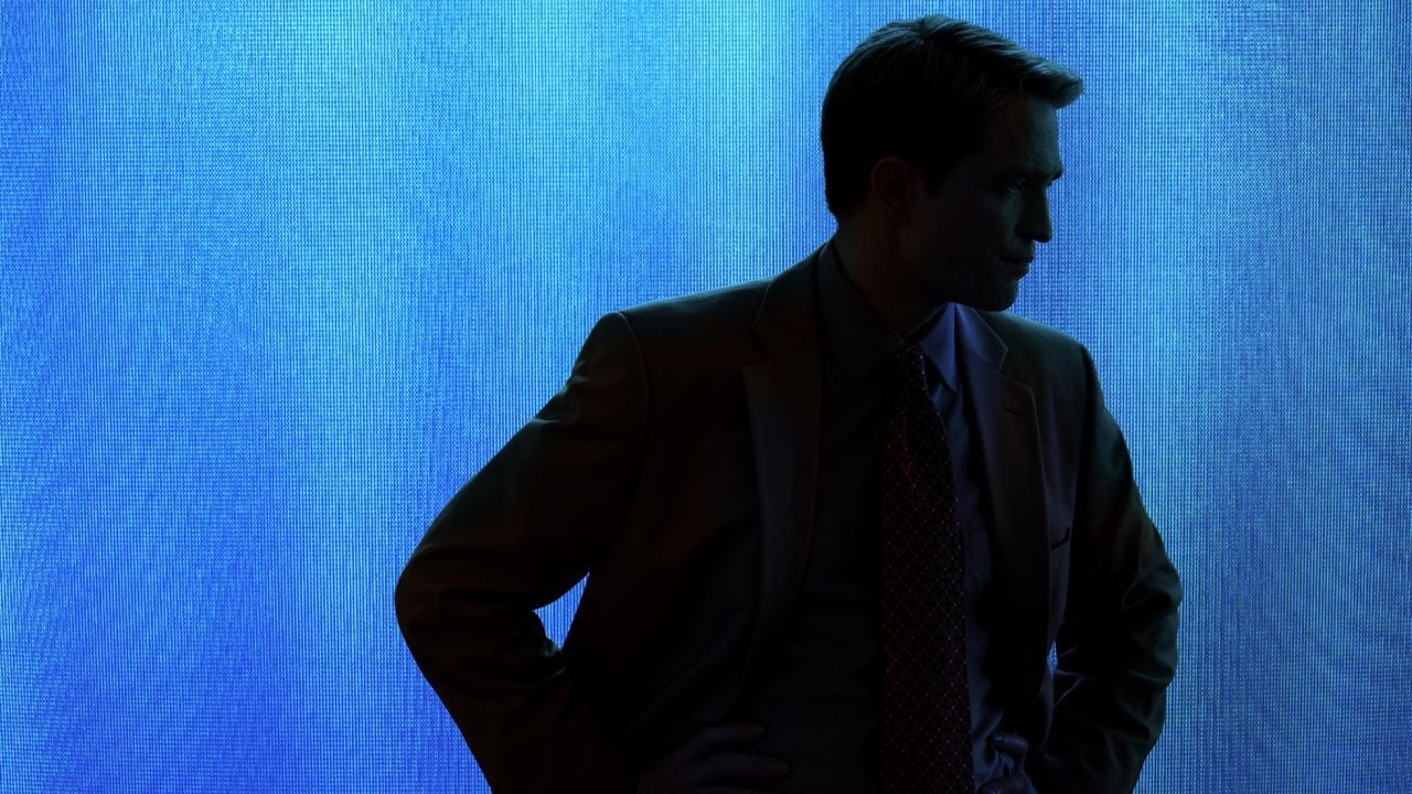 Robert Pattinson hat eh schon ein überragendes Jahr 2026 – und mit seiner Performance in „Primetime“ setzt er da nur noch einen drauf!