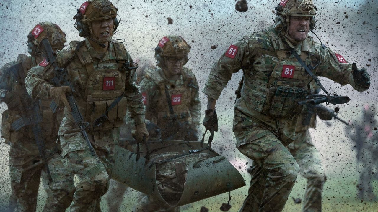 In „War Machine“ kracht es gewaltig.