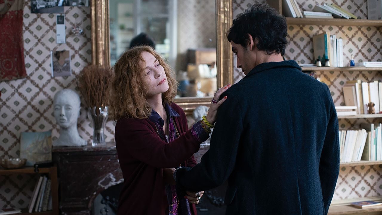 Schriftstellerin Sylvie (Isabelle Huppert) nimmt den obdachlosen Ex-Sträfling Adam (Adam Bessa) unter ihre Fittiche.
