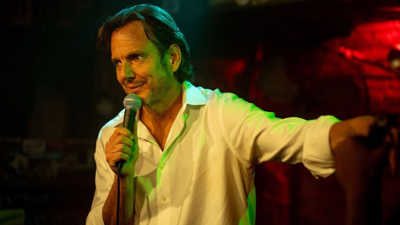 Alex (Will Arnett) verarbeitet seine Scheidung auf der Stand-up-Bühne …