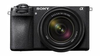 Sony Alpha 6700 mit 18-135mm-Objektiv