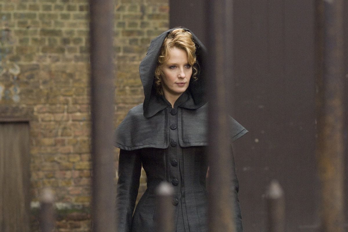 Bild zu Kelly Reilly Sherlock Holmes Bild Kelly Reilly FILMSTARTS.de