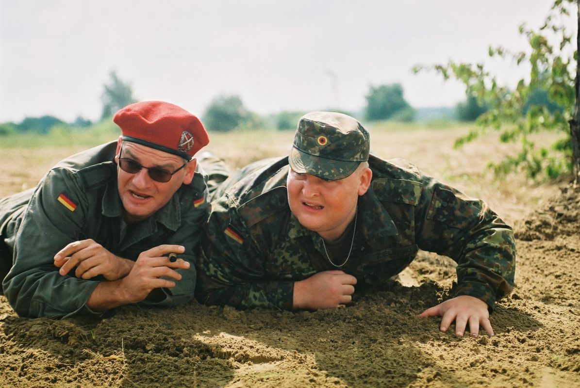 Bild von ihr Luschen! Der AusbilderSchmidtFilm Bild 3 auf 5