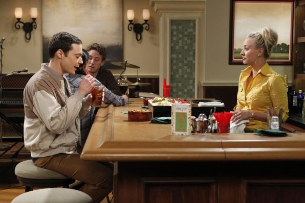 Bild zu Kaley Cuoco - The Big Bang Theory : Bild Kaley Cuoco, Jim ...