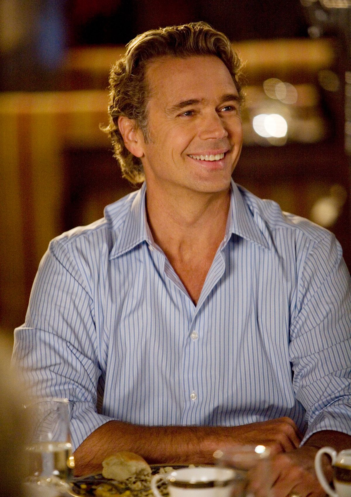 Secret Life Of The American Teenager John The Secret Life of the American Teenager: Bild John Schneider - 92 von