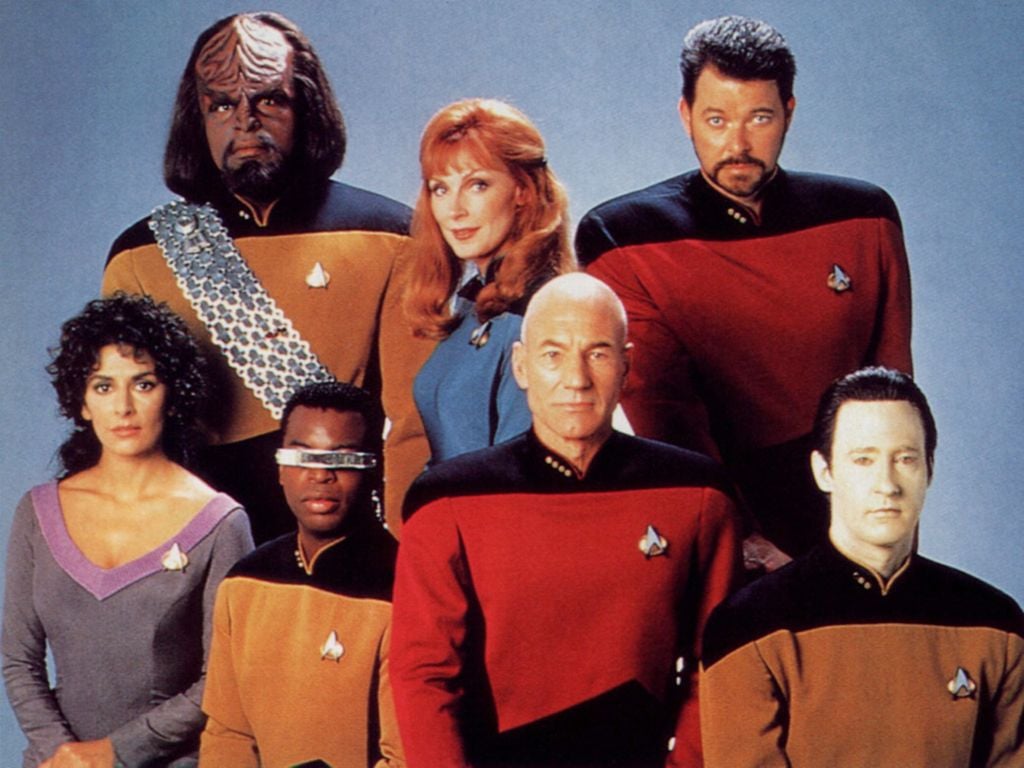 Raumschiff Enterprise Das Nächste Jahrhundert Besetzung Bild zu Brent Spiner - Bild Gates McFadden, Marina Sirtis, Jonathan
