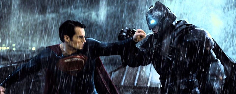 Batman V Superman Ultimate Edition Streaming "Batman V Superman: Dawn Of Justice": Neuer Trailer zur längeren