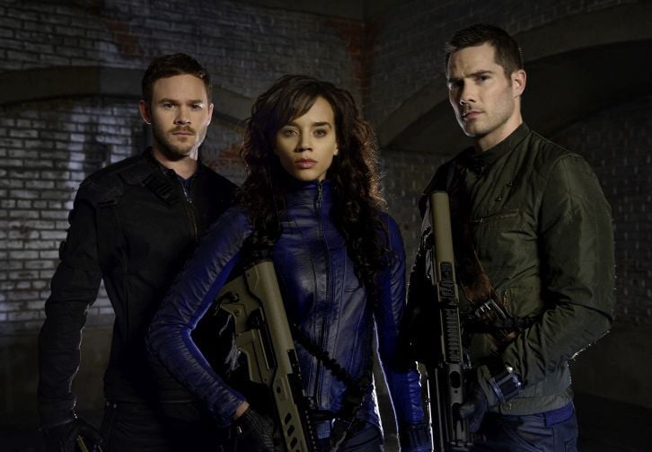 Bild zu Aaron Ashmore Bild Luke MacFarlane, Aaron Ashmore, Hannah JohnKamen Foto 93 von 119 Bild zu Aaron Ashmore Bild Luke MacFarlane, Aaron Ashmore, Hannah JohnKamen Foto 93 von 119