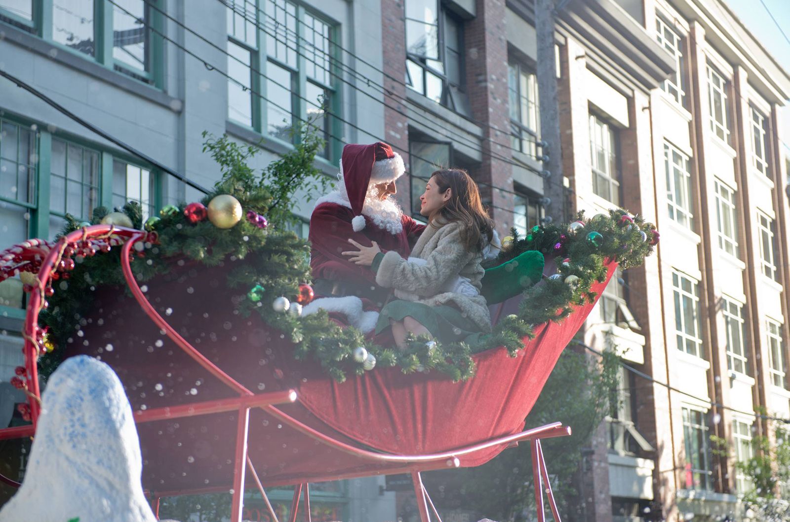 Love At The Thanksgiving Day Parade Music Bild zu Autumn Reeser - Love at the Thanksgiving Day Parade : Bild