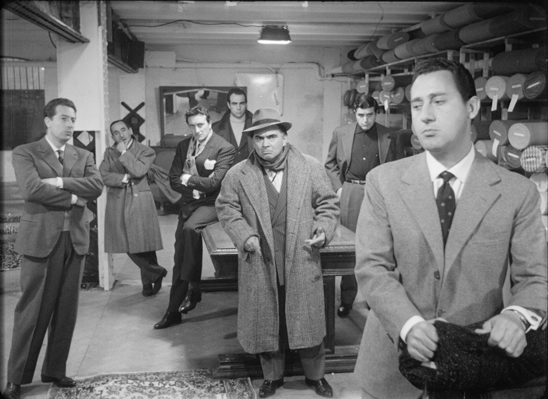 Foto zum Film I Magliari - Bild 2 auf 5 - FILMSTARTS.de