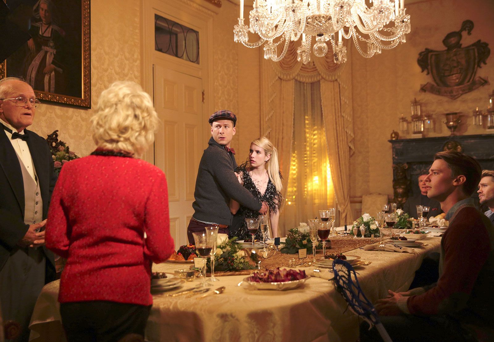 Scream Queens Scream Queens Bild Jerry Leggio, Glen Powell, Julia