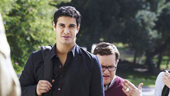 Filme Und Serien Von Elyes Gabel Bild zu Elyes Gabel - Bild Ari Stidham, Elyes Gabel - FILMSTARTS.de