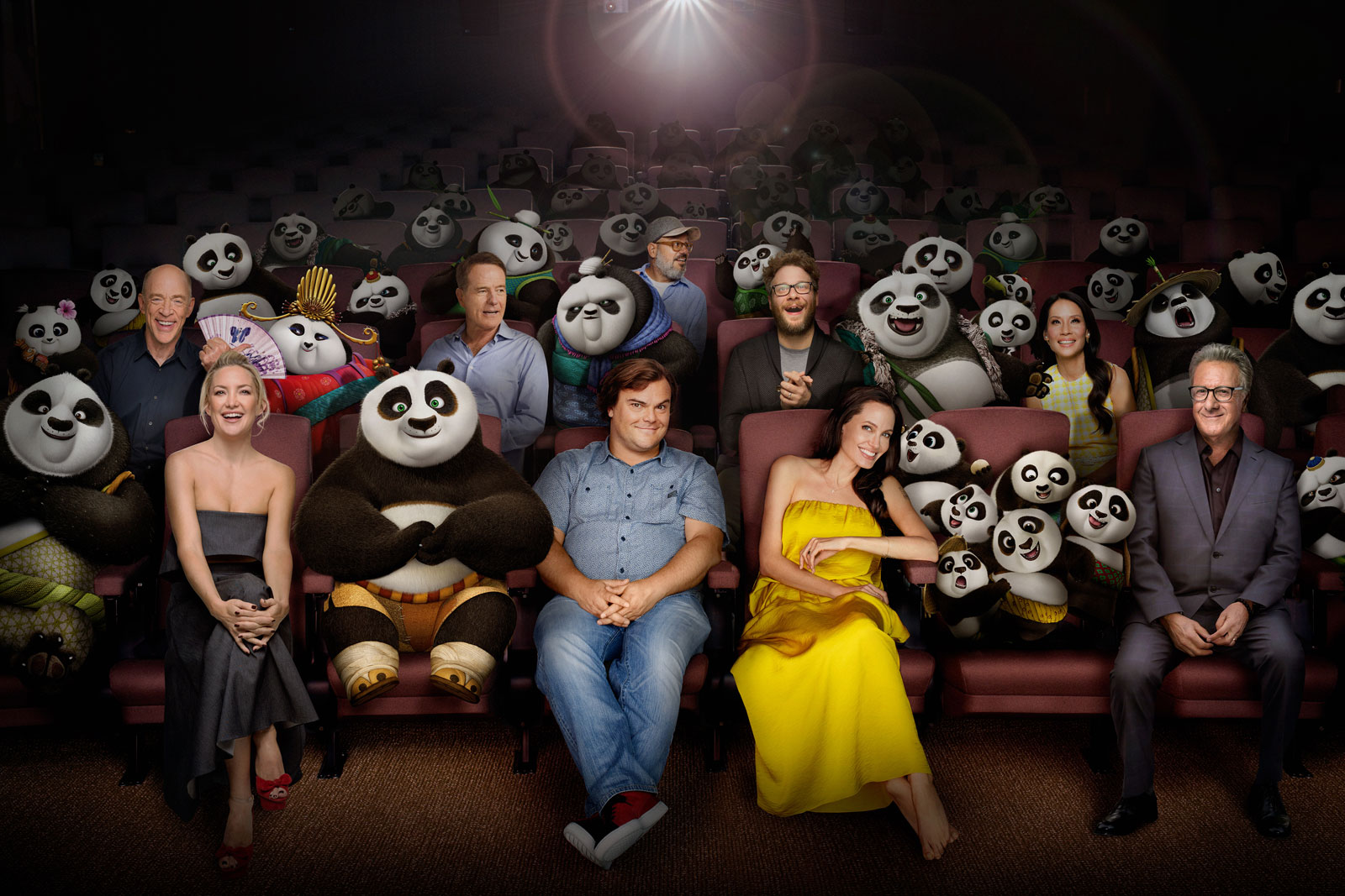 Bild zu Bryan Cranston Kung Fu Panda 3 (magazine) Angelina