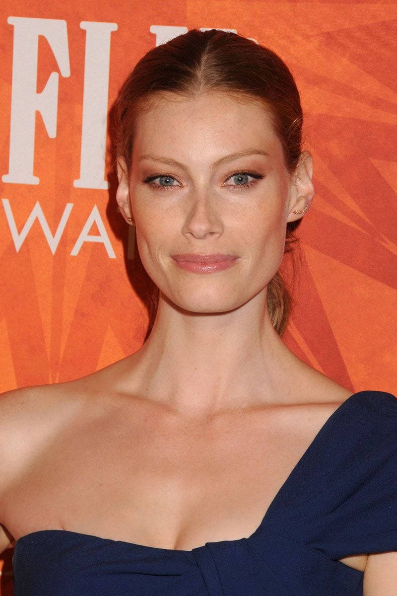 Bild zu Alyssa Sutherland (magazine) Alyssa Sutherland FILMSTARTS.de Bild zu Alyssa Sutherland (magazine) Alyssa Sutherland FILMSTARTS.de