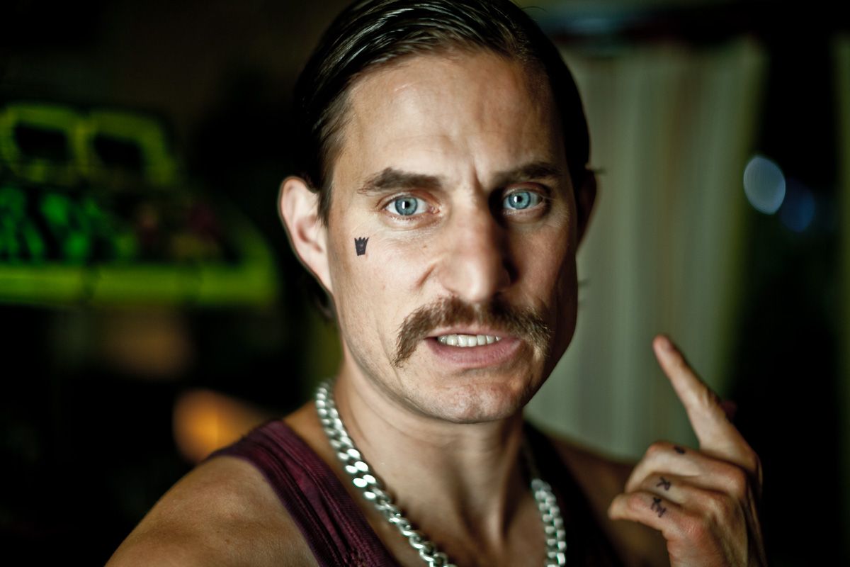 Bild zu Clemens Schick Mann im Spagat Pace Cowboy, Pace Bild Clemens Schick Foto 15 von