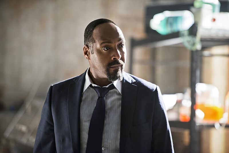 The Flash: The Flash : Bild Jesse L. Martin - 622 von 939 - FILMSTARTS.de