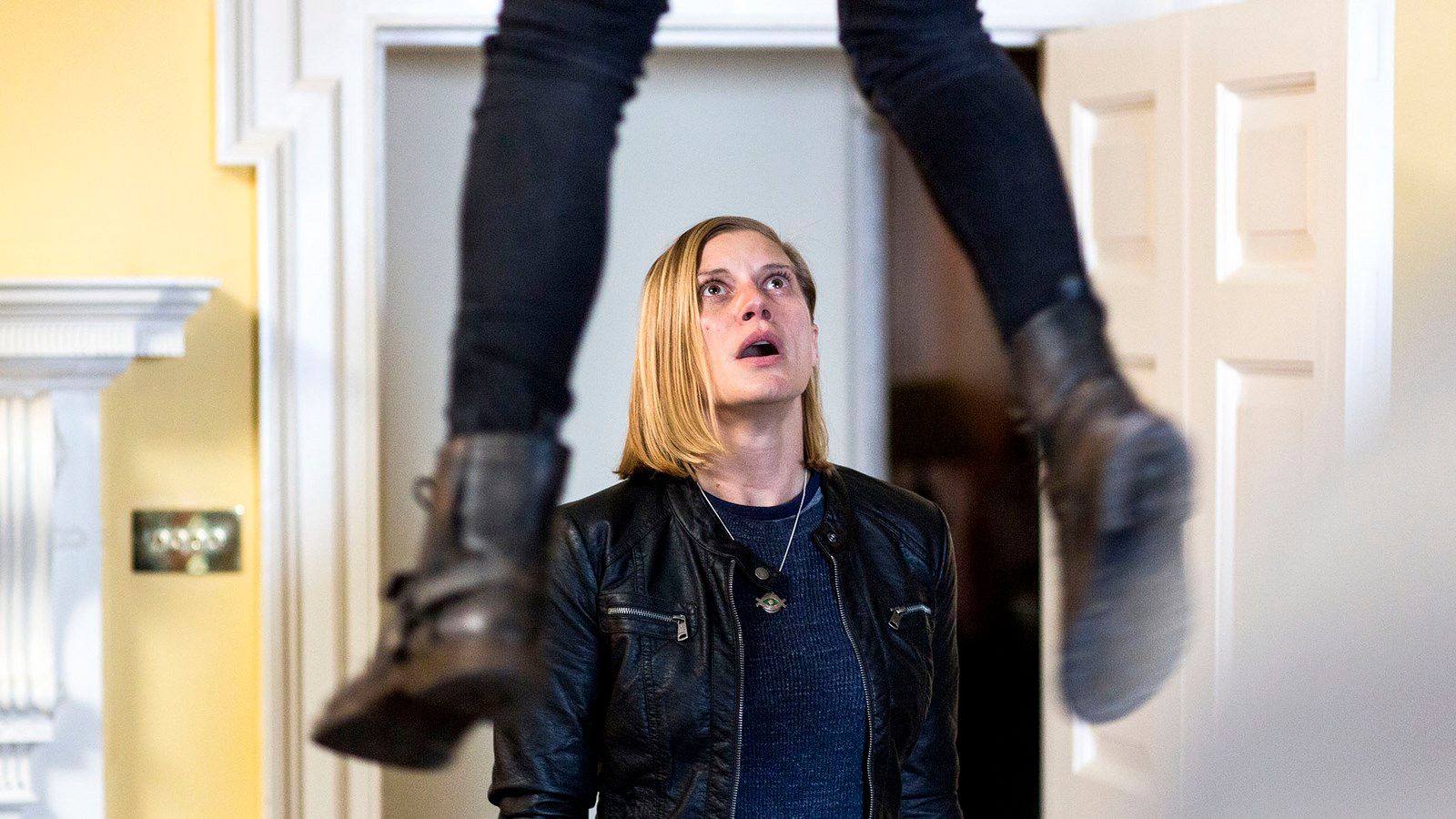 Filme Und Serien Von Katee Sackhoff Bild zu Katee Sackhoff - Don't Knock Twice : Bild Katee Sackhoff - Foto