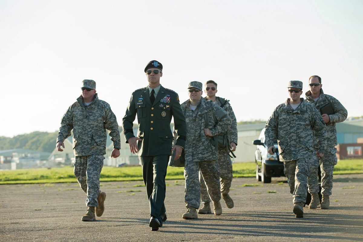 Bild zu Brad Pitt War Machine Bild Brad Pitt FILMSTARTS.de