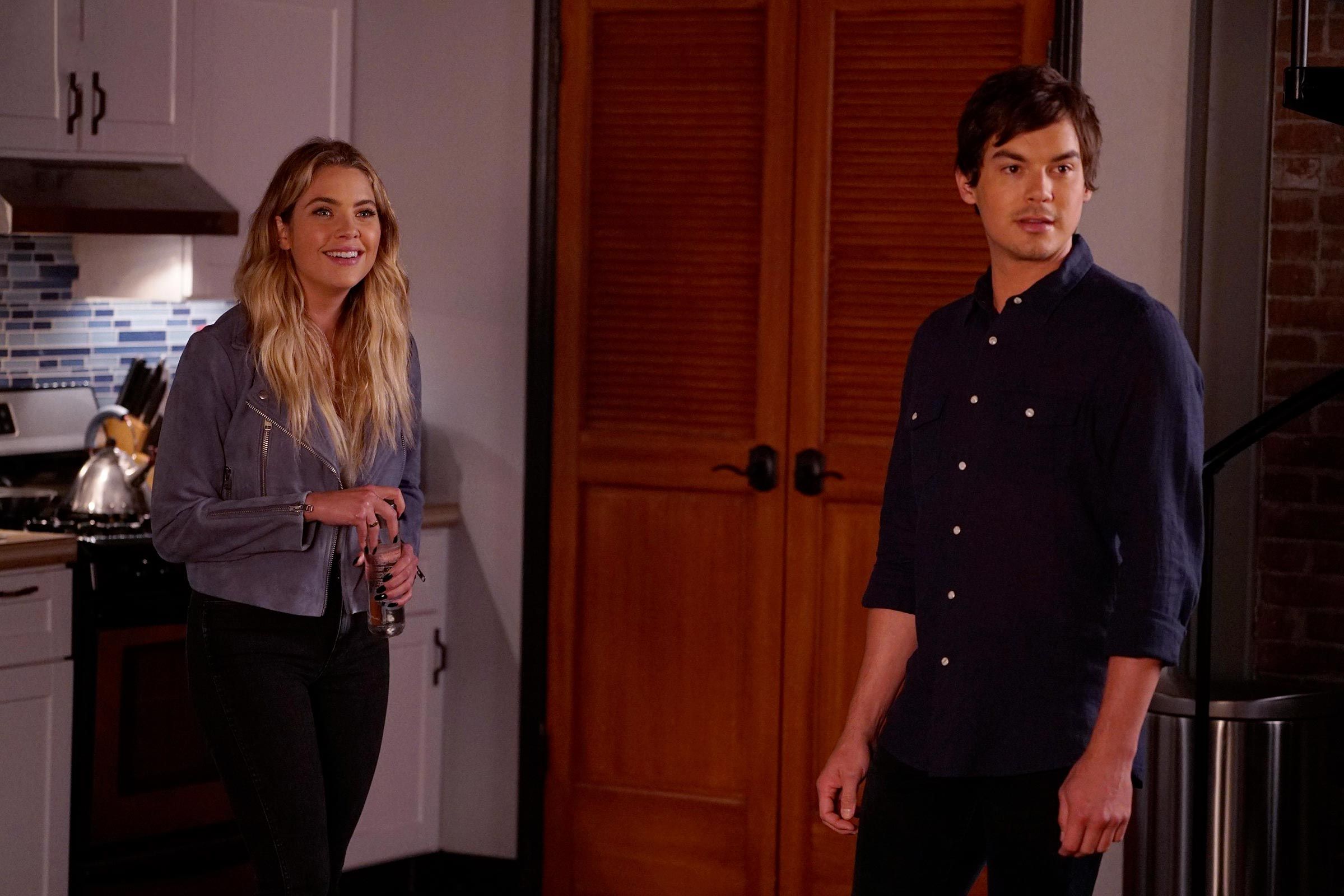 Pretty Little Liars Pretty Little Liars Bild Ashley Benson, Tyler Blackburn 29 von 807