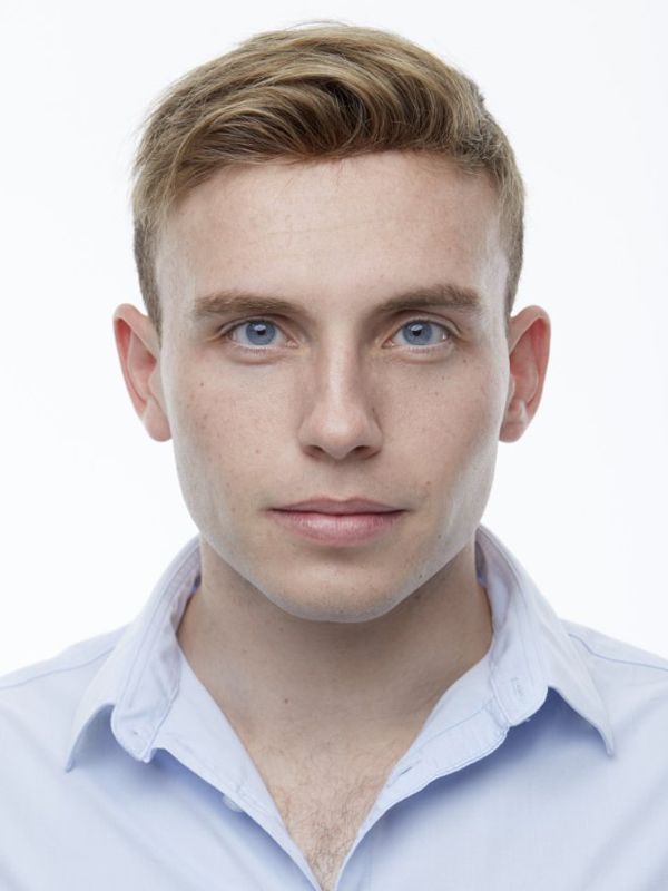 Bild zu Matthew Peterson - Kinoposter Matthew Peterson - Foto 0 von 1 ...