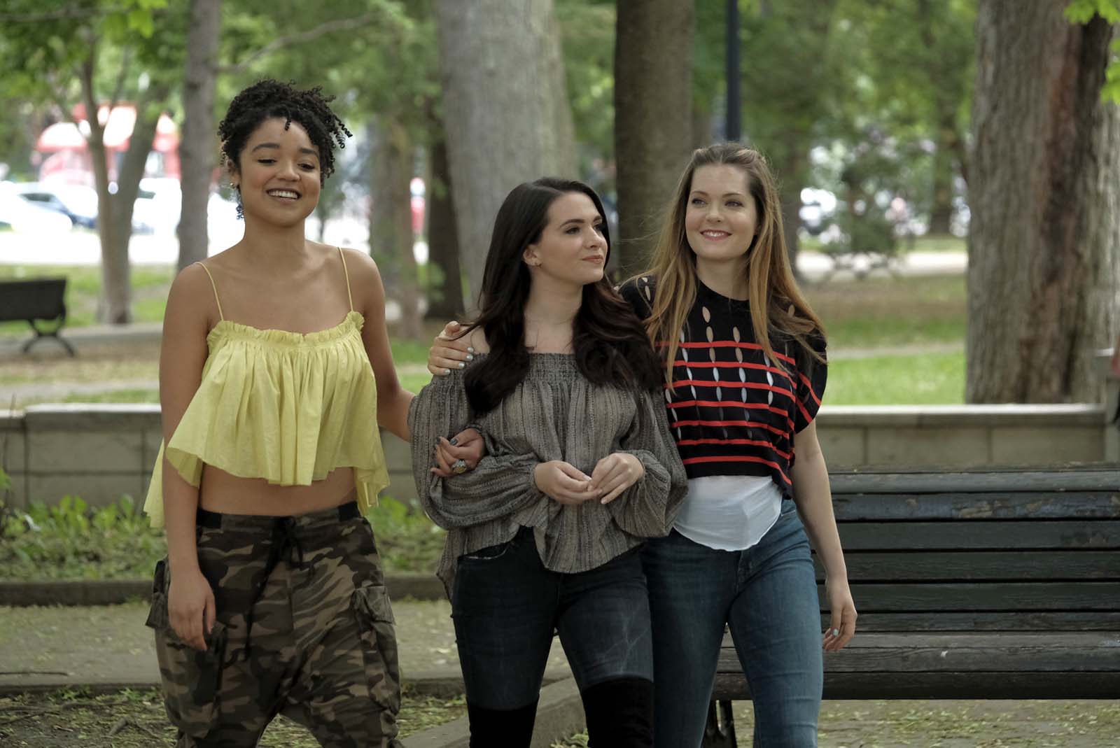 The Bold Type Bild Aisha Dee Katie Stevens Meghann Fahy Von Filmstarts De