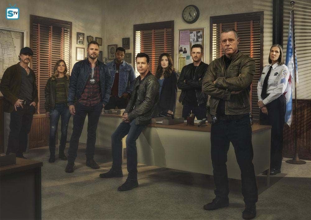 chicago-pd-bild-amy-morton-elias-koteas-jason-beghe-jesse-lee