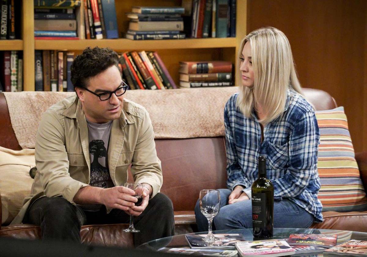 Bild zu Kaley Cuoco - The Big Bang Theory : Bild Kaley Cuoco, Johnny ...
