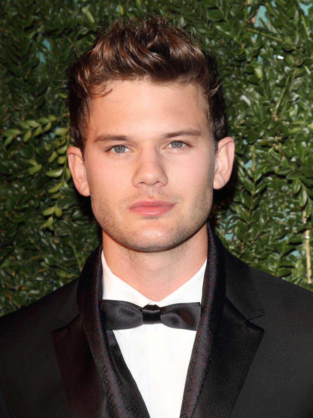 Filmografie von Jeremy Irvine - FILMSTARTS.de