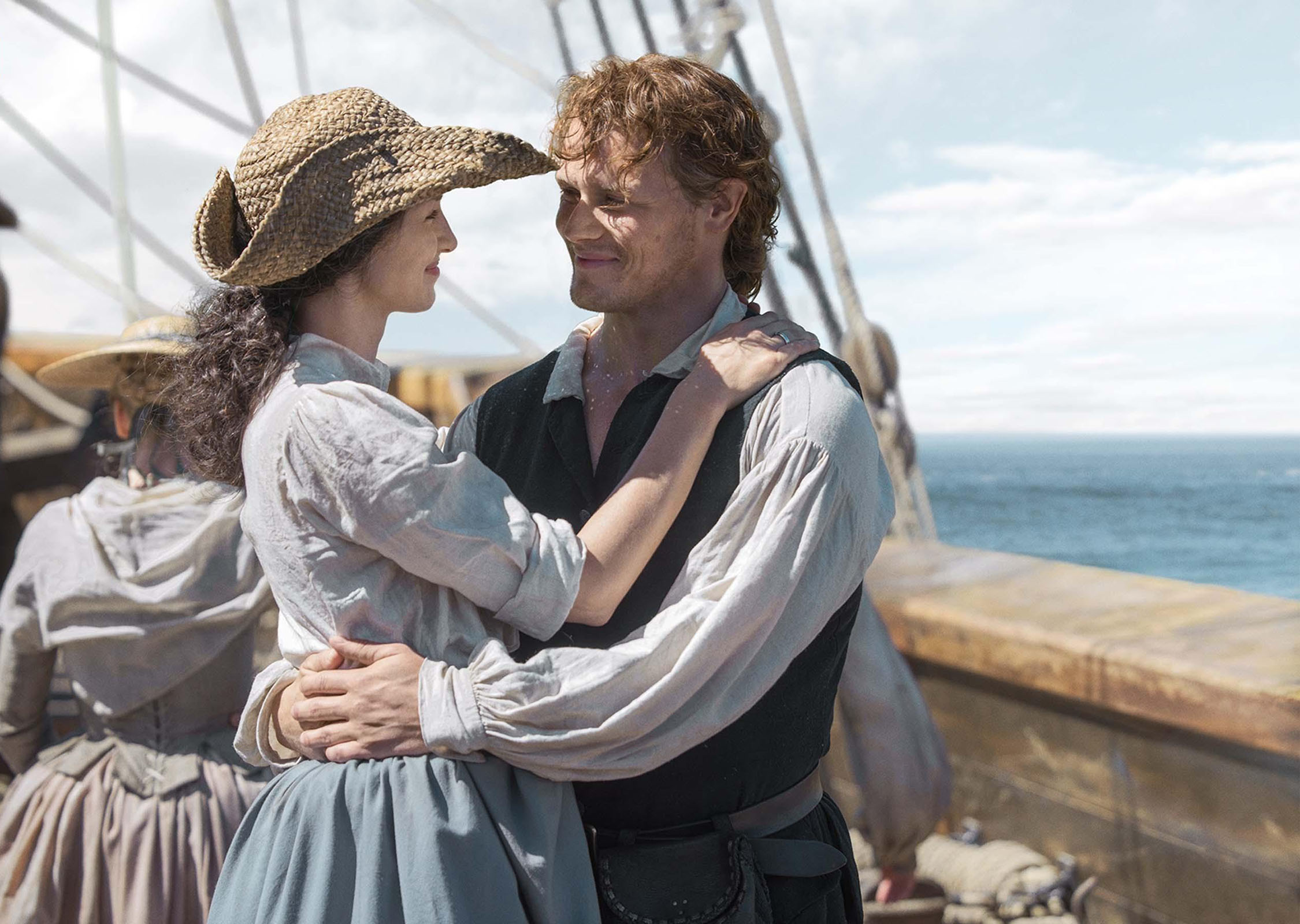 Outlander: Outlander : Bild Sam Heughan, Caitriona Balfe - 110 Von 378 ...