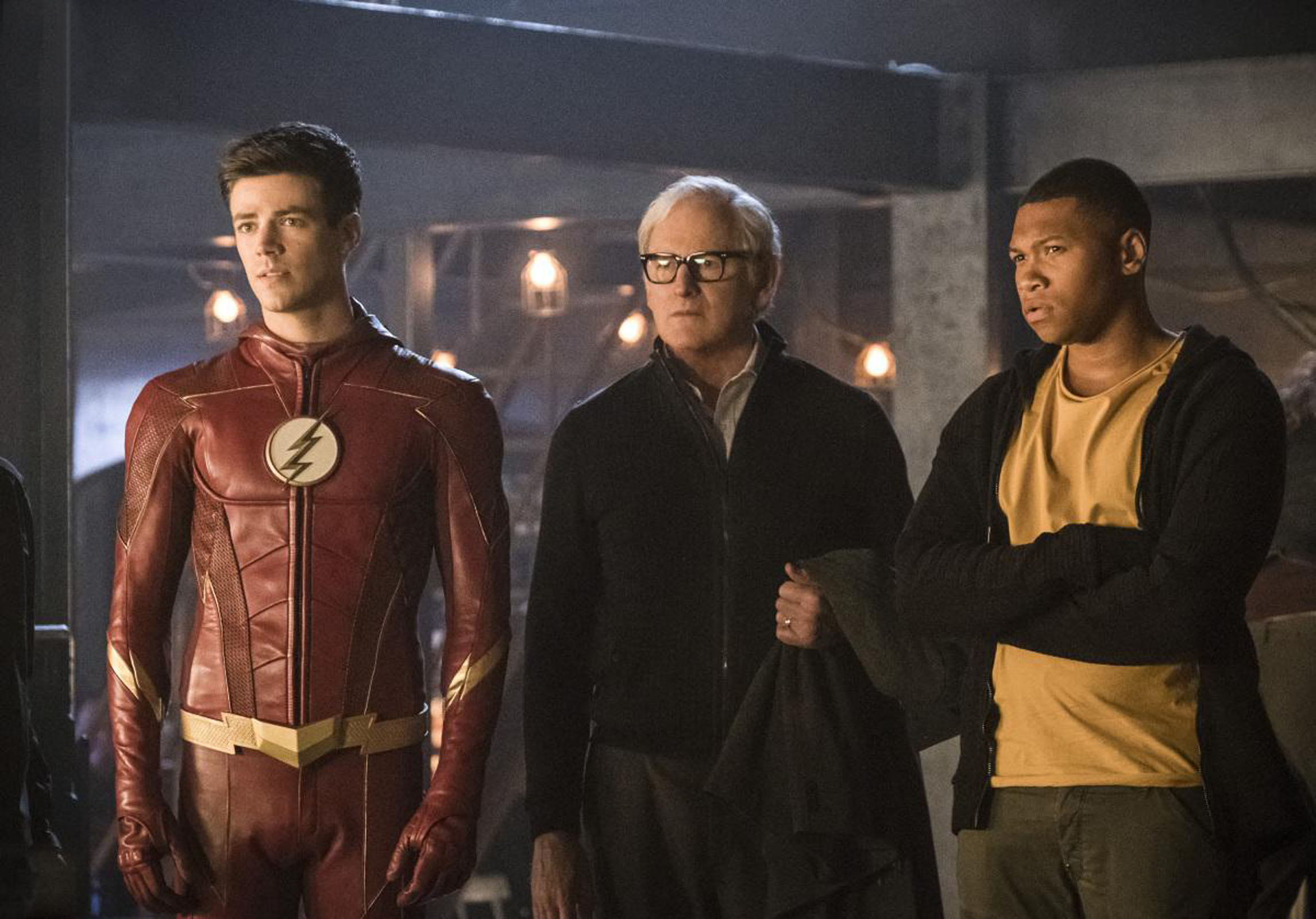 Bild Zu Franz Drameh The Flash Bild Grant Gustin Victor Garber