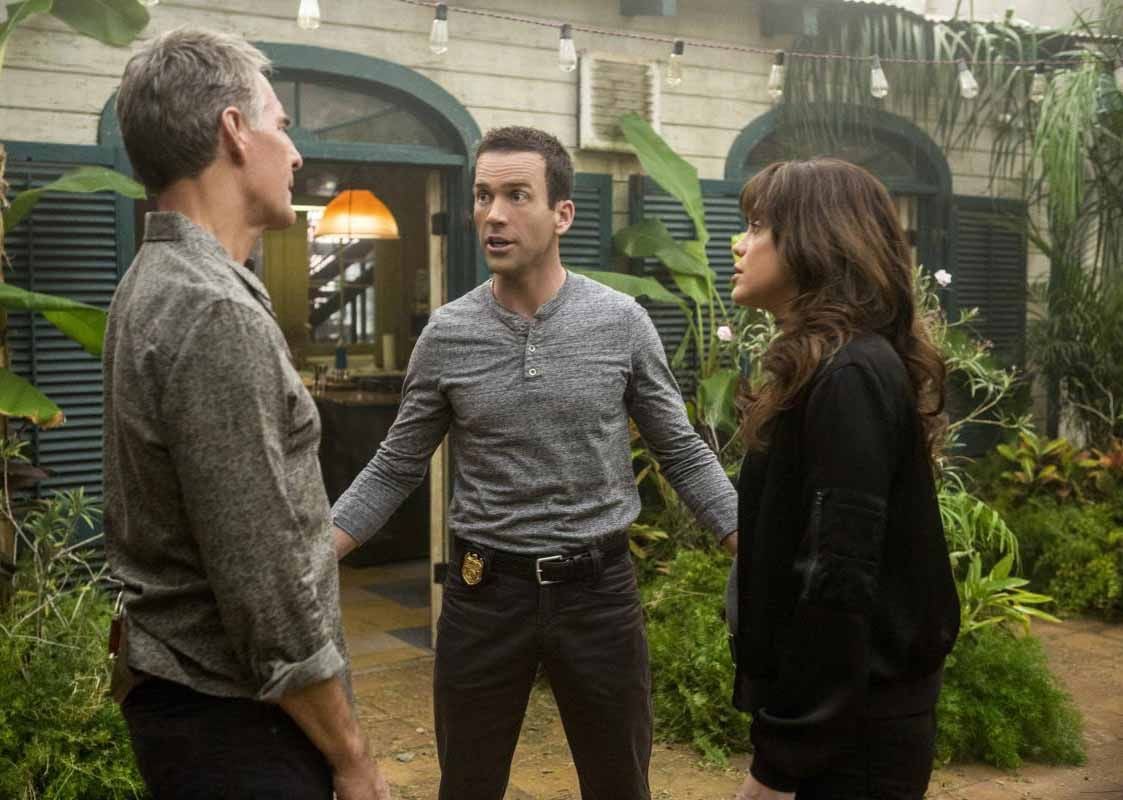 Navy CIS: New Orleans: Bild Lucas Black, Scott Bakula, Vanessa Ferlito - 262 von 484 - FILMSTARTS.de