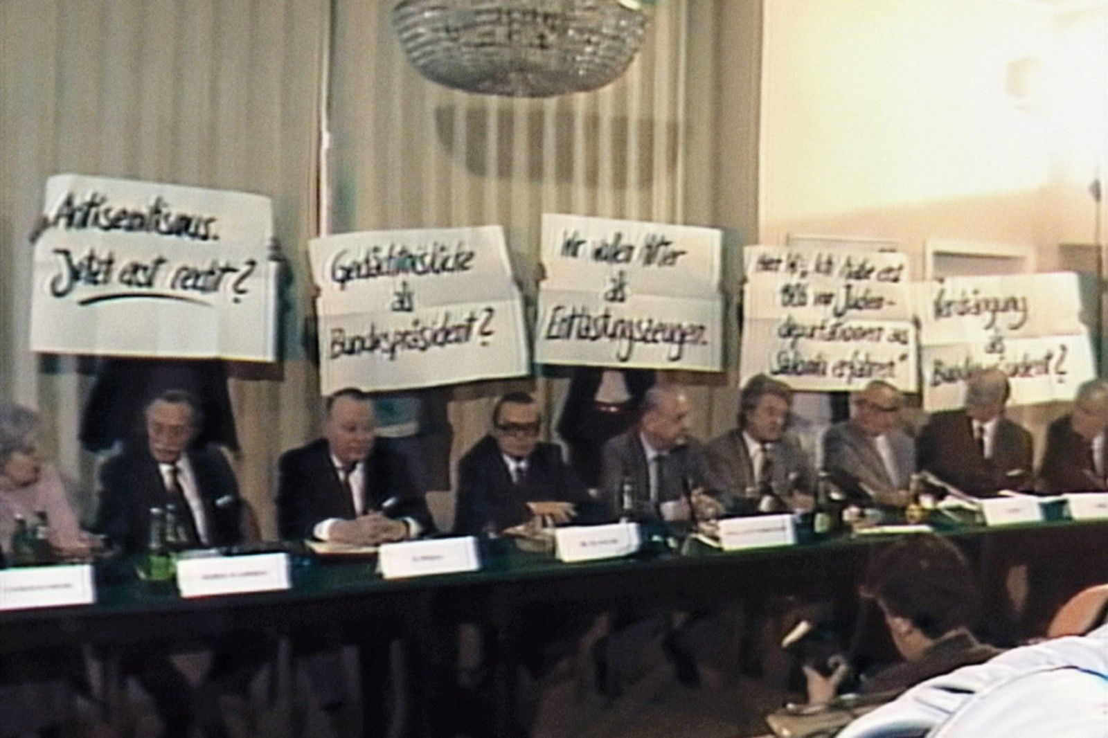 Foto zum Film Waldheims Walzer Bild 4 auf 7 FILMSTARTS.de