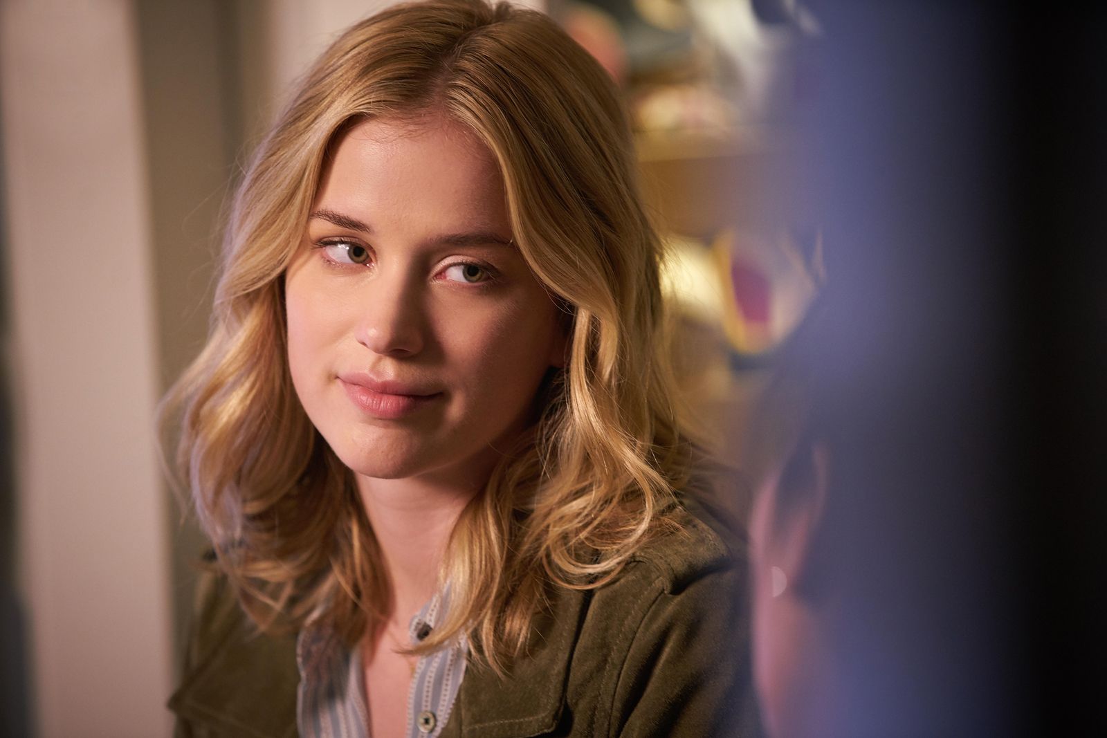 Filme Und Serien Von Elizabeth Lail You - Du wirst mich lieben: You - Du wirst mich lieben : Bild Elizabeth