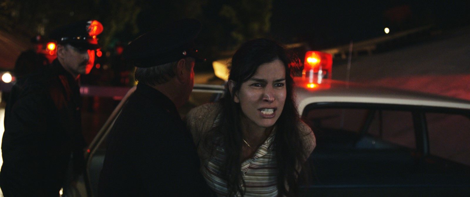 Bild zu Patricia Velasquez - Lloronas Fluch : Bild Patricia Velasquez,  Linda Cardellini - Foto 3 von 18 - FILMSTARTS.de