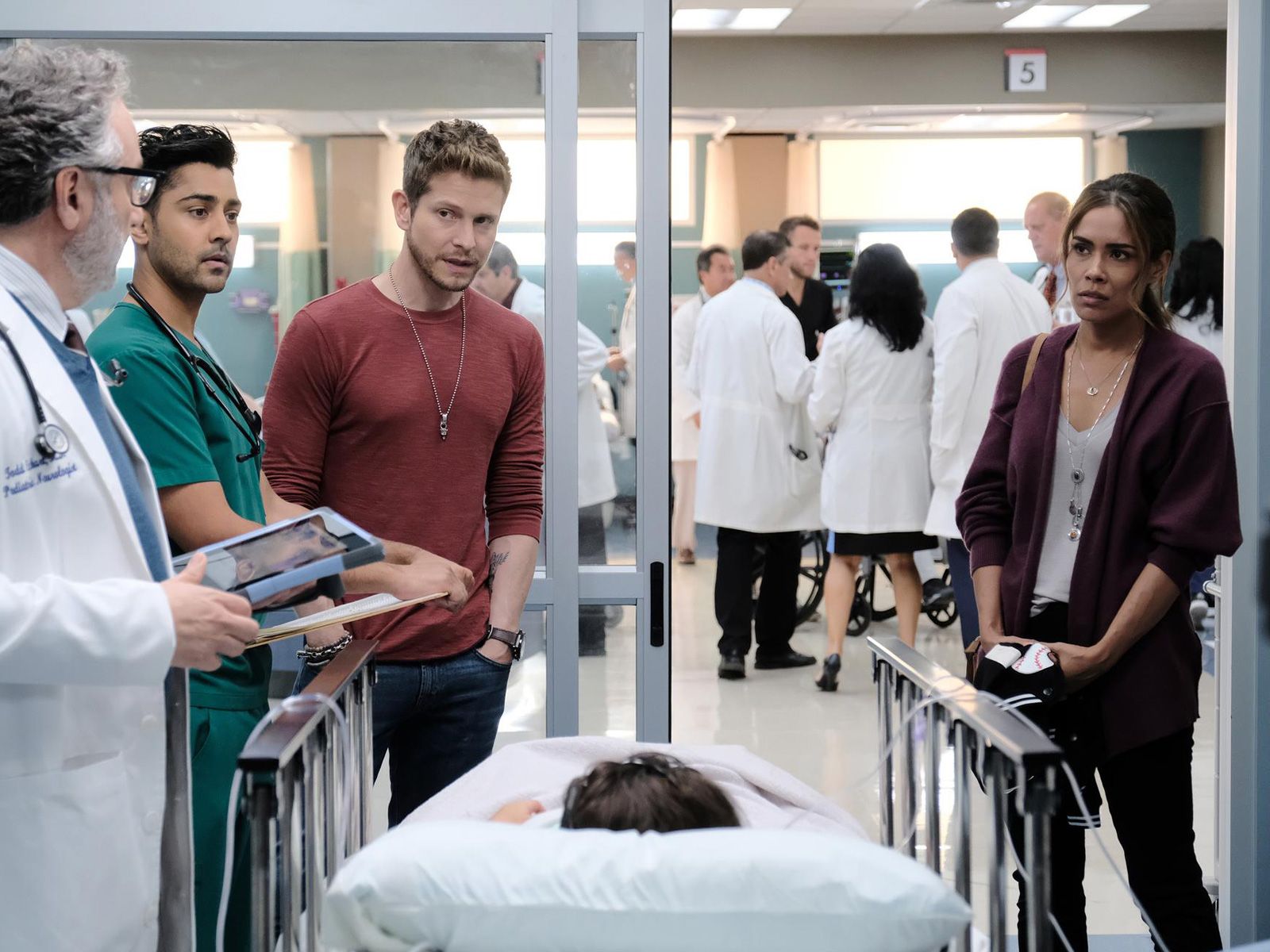 Atlanta Medical: Atlanta Medical : Bild Daniella Alonso, Manish Dayal