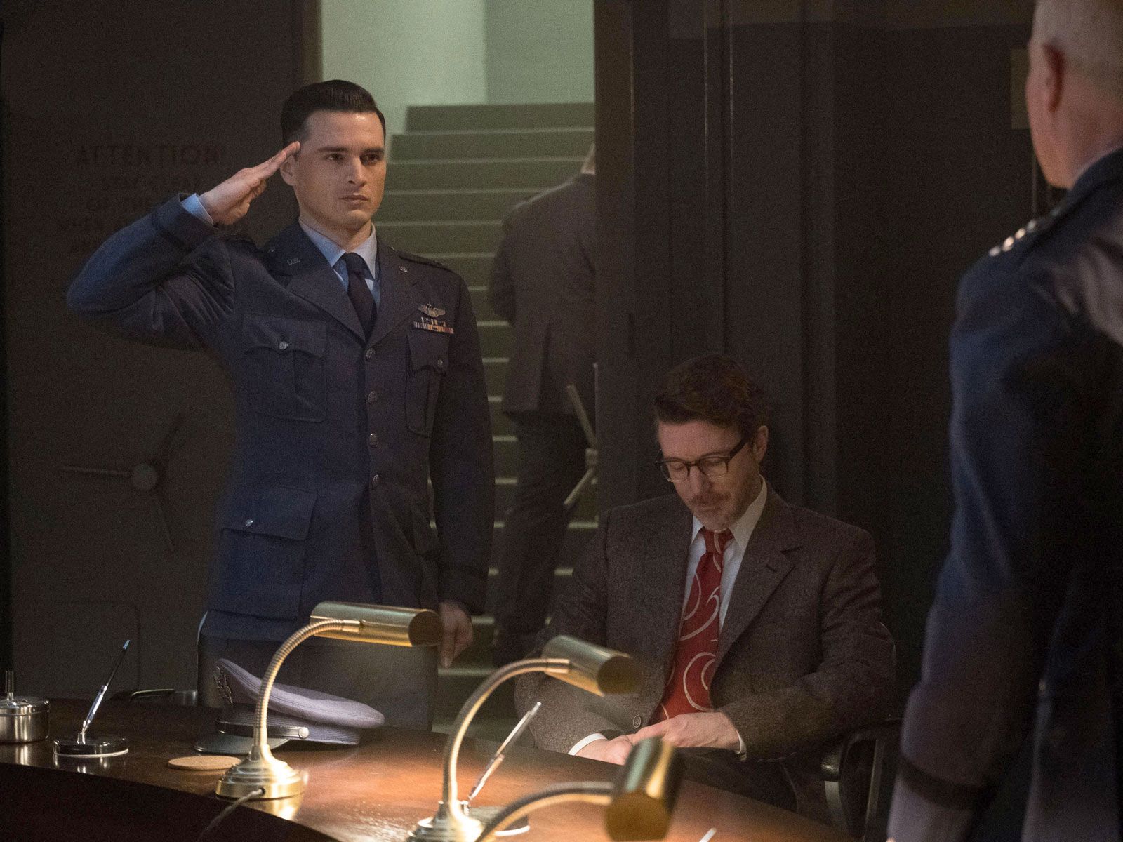 Project Blue Book Project Blue Book Bild Michael Malarkey, Aidan Gillen 54 von 71