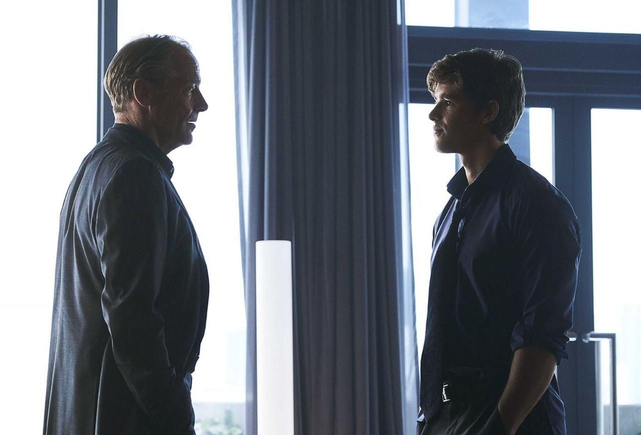 Titans Bild Brenton Thwaites, Iain Glen 41 von 160 FILMSTARTS.de