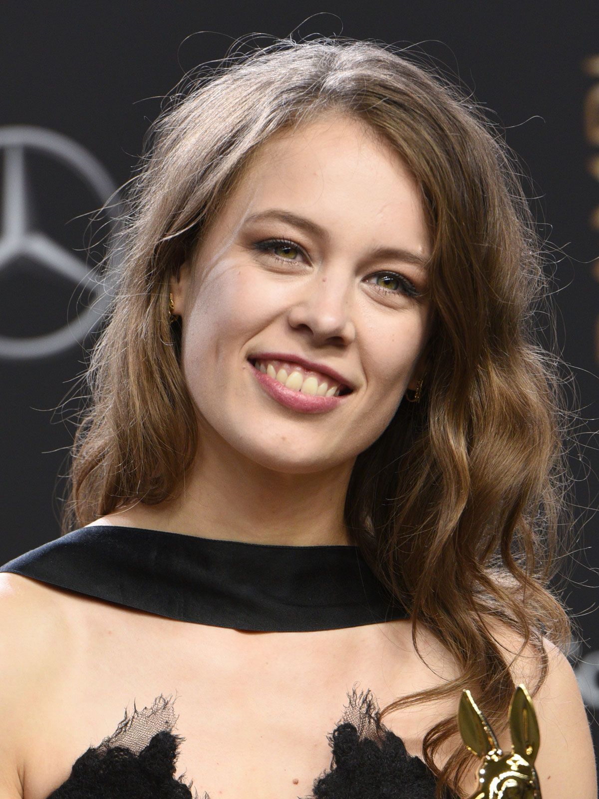 Paula Beer - FILMSTARTS.de