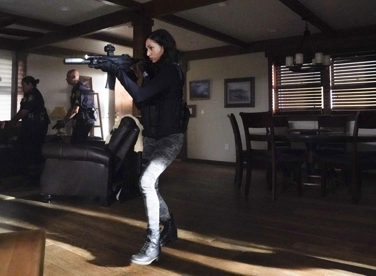 Bild Meaglan Ruth Bild zu Meaghan Rath - Hawaii Five-0 : Bild Meaghan Rath, Alex O ...