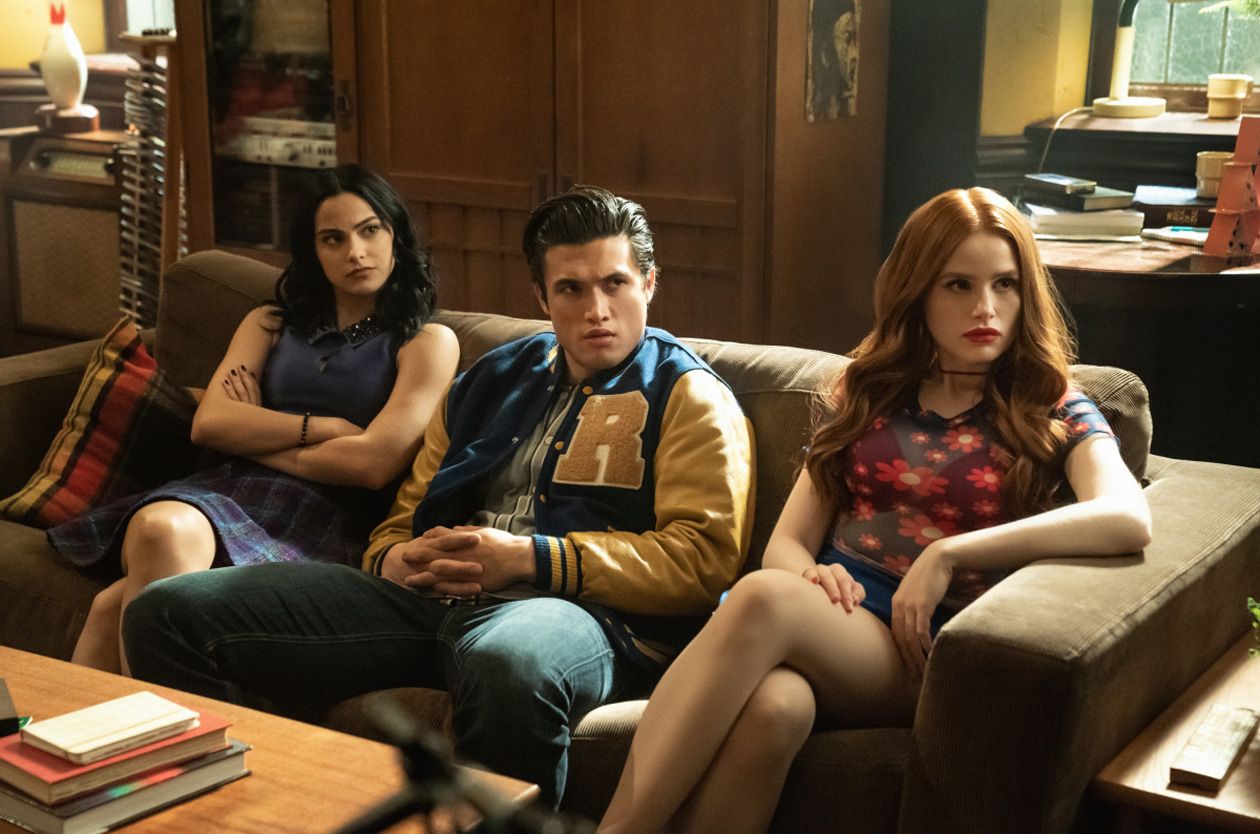 Riverdale Riverdale Bild Camila Mendes Charles Melton Madelaine