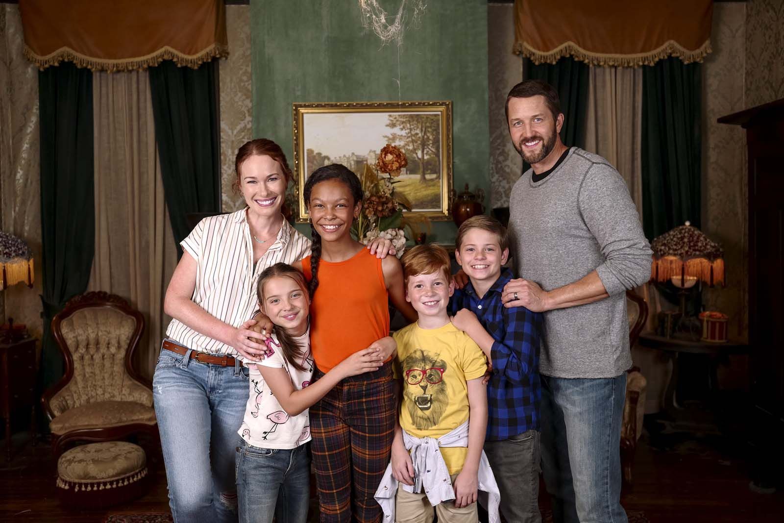 Das Geheimnis Von Sulphur Springs Wann Kommt Staffel 2 Das Geheimnis von Sulphur Springs: Bild Kelly Frye, Josh Braaten