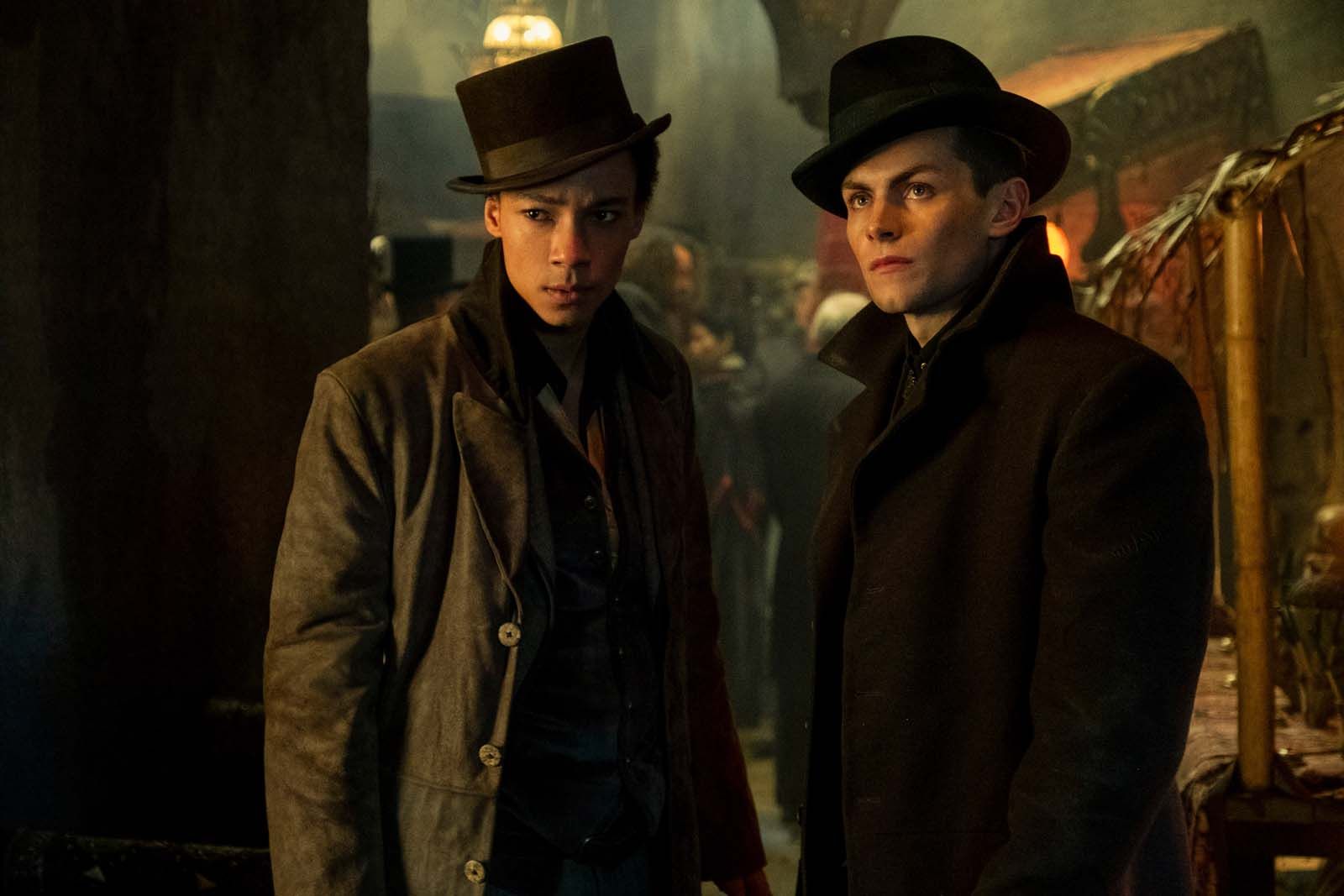 Filme Und Serien Von Kit Young Bild zu Kit Young - Bild Kit Young, Freddy Carter - Foto 7 von 12 - FILMSTARTS.de